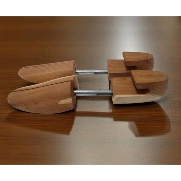 Johnston & Murphy Cedar Wood Shoe Trees Stretchers Size L - Picture 1 of 5